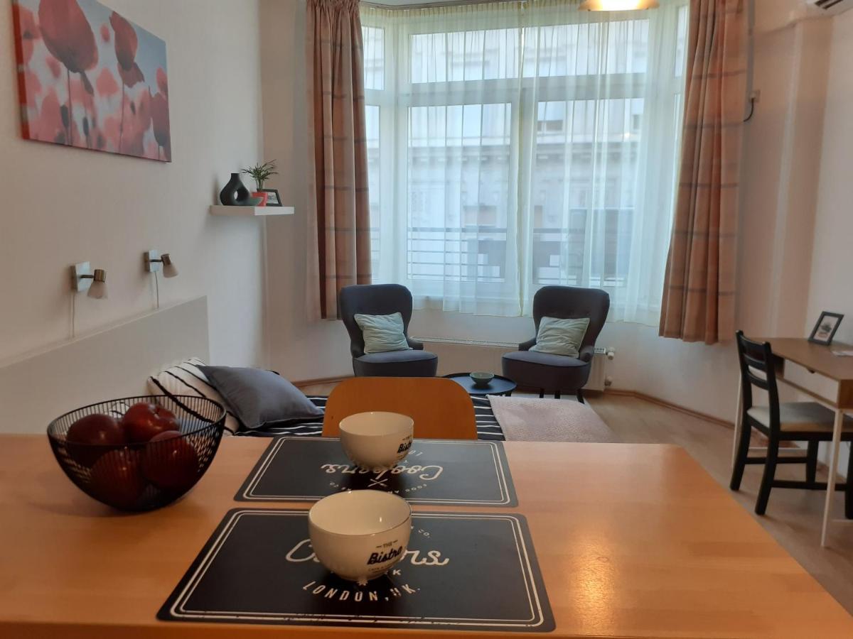 Central Belvedere Apartman Budapeste Exterior foto