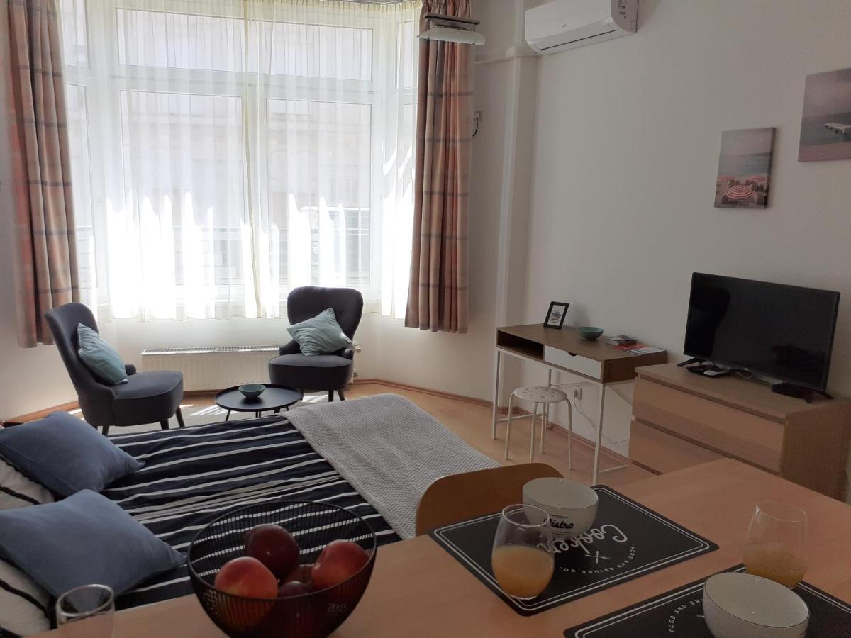 Central Belvedere Apartman Budapeste Exterior foto